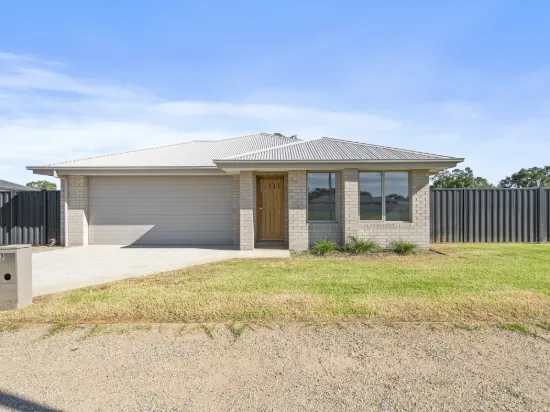 7 Argoon Avenue, Jerilderie, NSW 2716