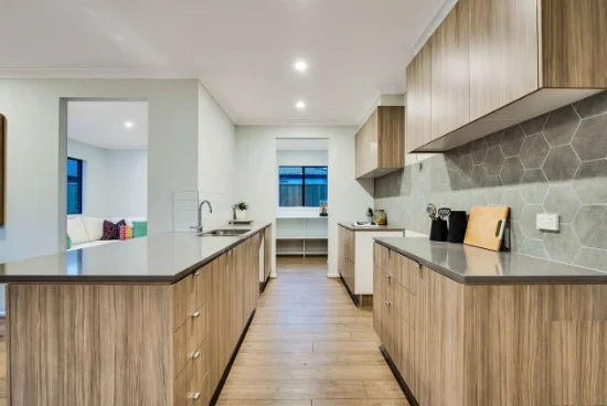 7 Axle Drive, Truganina, Vic 3029