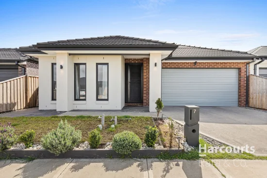 7 Balmore Street, Beveridge, Vic 3753