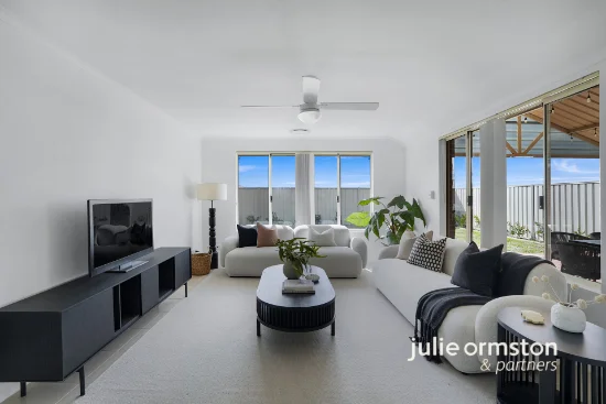 7 Bathurst Gardens, Darch, WA 6065