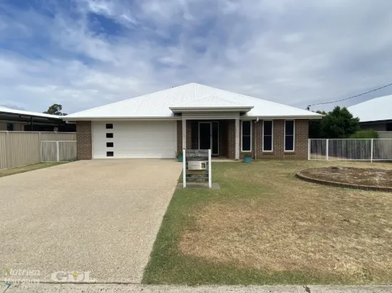 7 Bishop Drive, Miles, Qld 4415