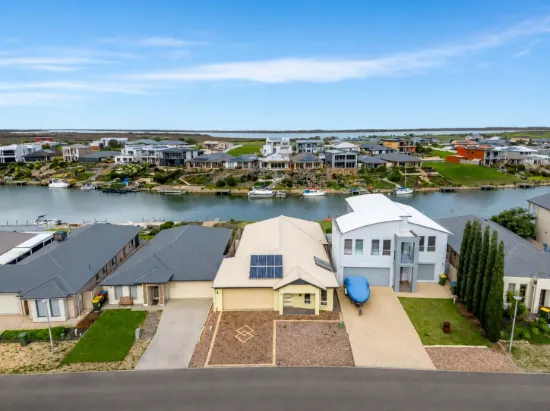 7 Blanche Parade, Hindmarsh Island, SA 5214