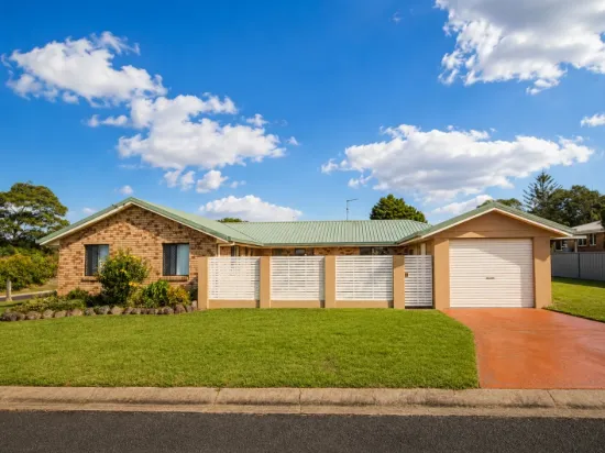 7 Blue Gum Drive, Newtown, Qld 4350