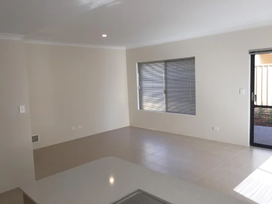 7 Blue Road, Canning Vale, WA 6155-Image