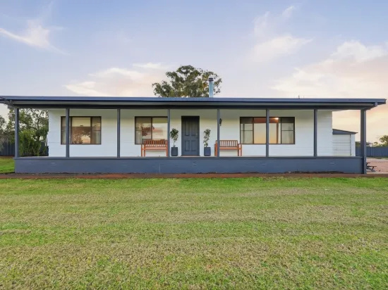 7 Boree Street, Manildra, NSW 2865