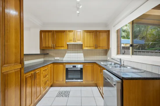 7 Bradford Cl, Tarrawanna, NSW 2518