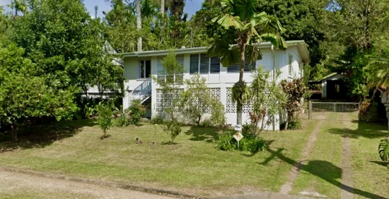 7 Bradford Street, Whitfield, Qld 4870