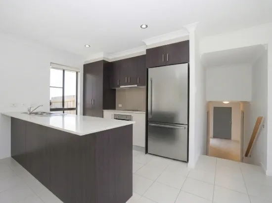 7 Brearley Court, Rural View, Qld 4740