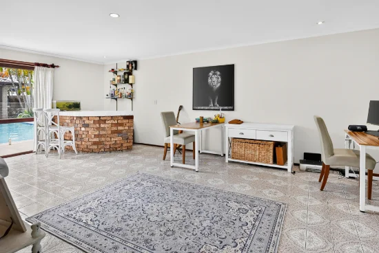 7 Brighton Parade, Southport, Qld 4215-Image
