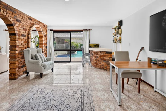 7 Brighton Parade, Southport, Qld 4215-Image