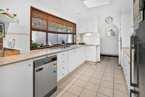 7 Brighton Parade, Southport, Qld 4215-Image