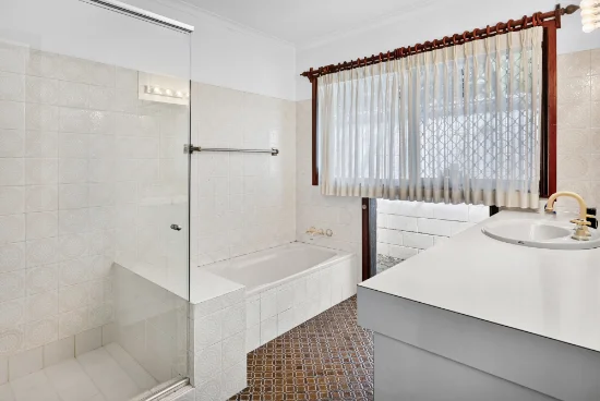 7 Brighton Parade, Southport, Qld 4215-Image