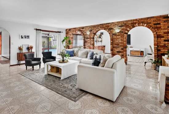 7 Brighton Parade, Southport, Qld 4215-Image
