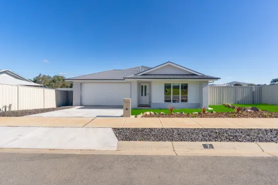 7 Brumby Circuit, Thurgoona, NSW 2640