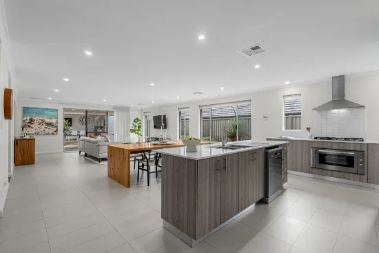 7 Bruny Meander, Wandi, WA 6167