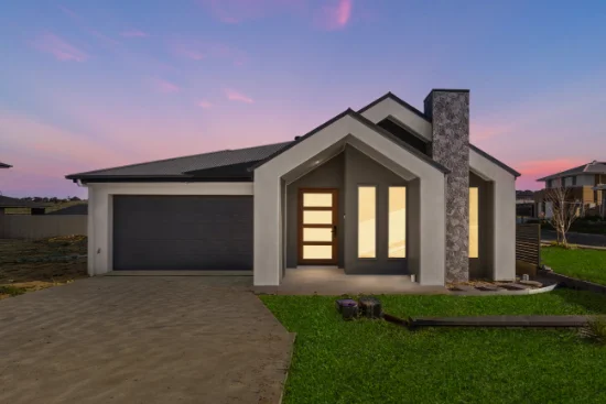 7 Butterfield Avenue, Googong, NSW 2620