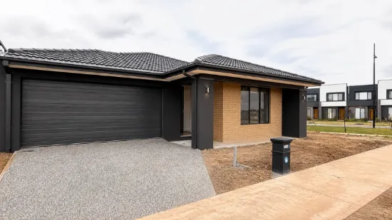 7 Cadden Close, Rockbank VIC 3335-Image