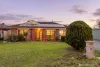 7 Campaspe Crescent, Brookfield, Vic 3338