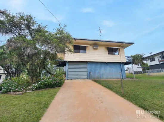 7 Carina Crescent, Clermont, Qld 4721