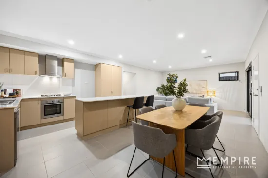 7 Carinthia Lane, Coogee, WA 6166