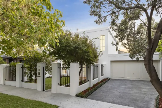 7 Carrington Grove, Brighton East, Vic 3187