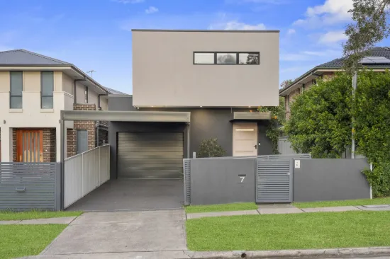 7 Cross Road, Merrylands, NSW 2160
