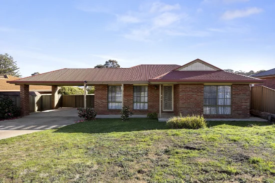 7 Daniel Drive, Kangaroo Flat, Vic 3555