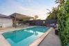7 Darnay Road, Broadbeach Waters QLD 4218-Image