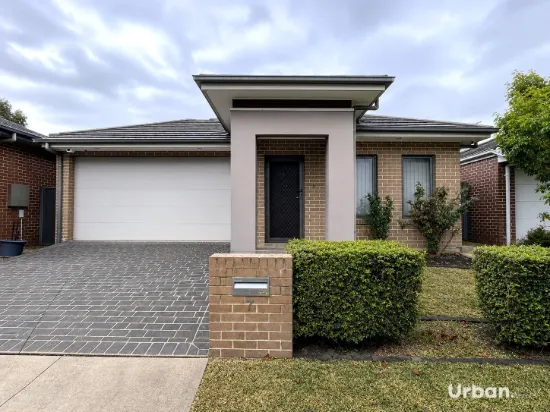 7 Darug Avenue, Glenmore Park, NSW 2745