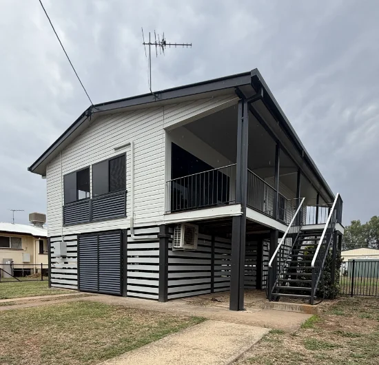 7 Diamond Av, Emerald, Qld 4720