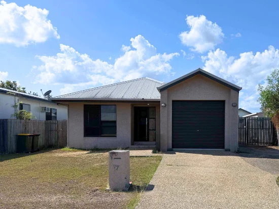 7 Dundabella Drive, Deeragun, Qld 4818