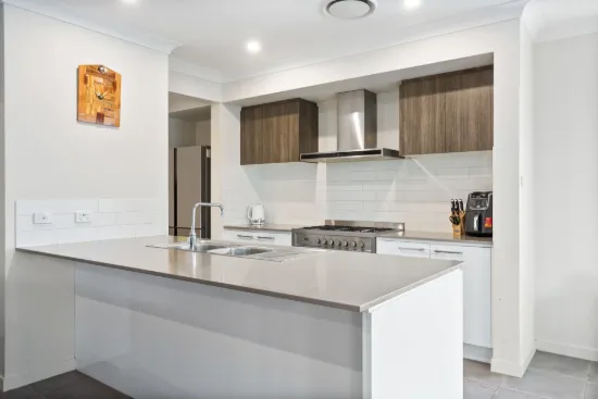 7 Dymock Drive, Calderwood NSW 2527-Image