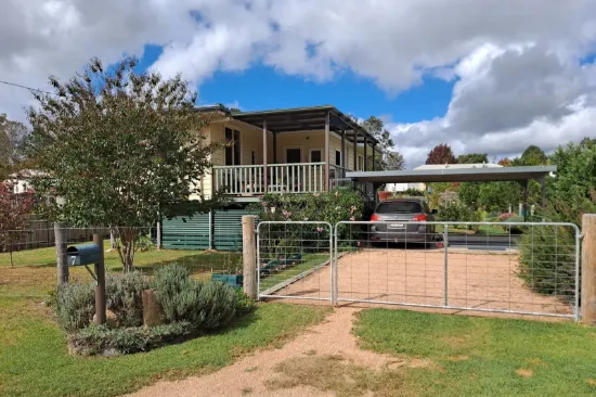 7 Eames Street, Crows Nest, Qld 4355