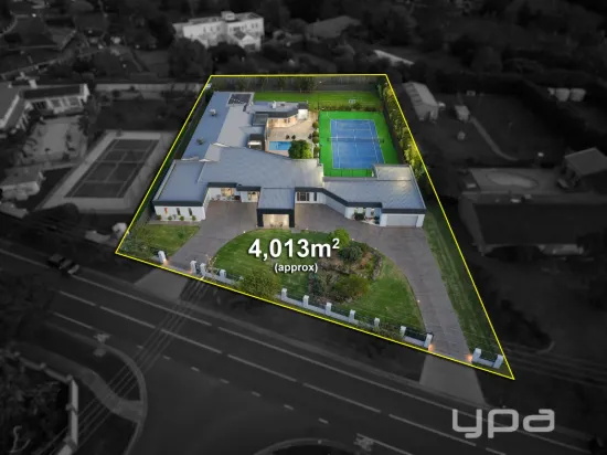 7 Elphinstone Boulevard, Greenvale, Vic 3059