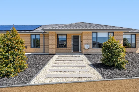 7 Evans Park Drive, Ararat VIC 3377-Image