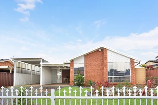 7 Featherwood Place, Albion Park Rail, NSW 2527