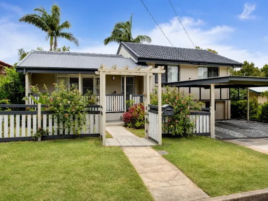 7 Gemalla Street, Stafford Heights, Qld 4053