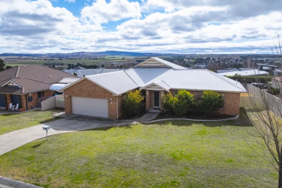 7 Georgia Place, Llanarth, NSW 2795