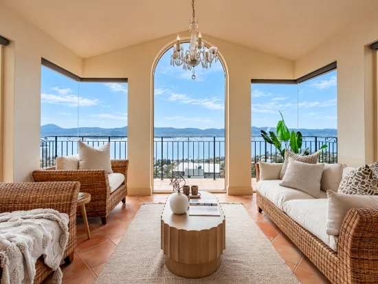 7 Glover Drive, Sandy Bay, Tas 7005