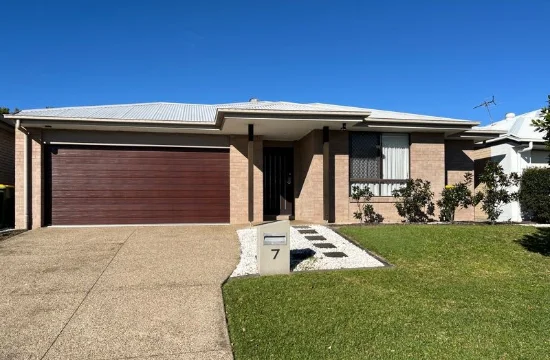 7 Gordon Circuit, Warner, Qld 4500