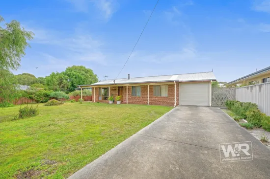 7 Gordon Street, Little Grove, WA 6330