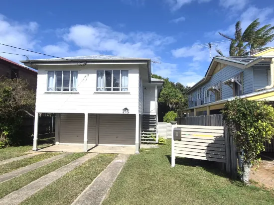 7 Hardiman Street, Woody Point, Qld 4019