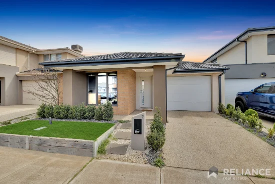 7 Harry Drive, Rockbank, Vic 3335