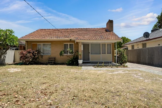 7 Hassett Street, Cloverdale WA 6105 - For Rent