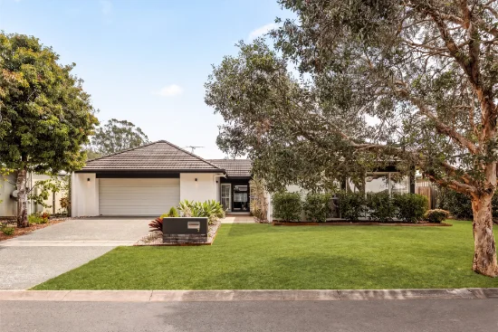 7 Hawksbury Crescent, Wakerley, Qld 4154