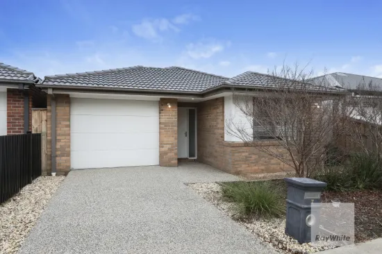 7 Henna Avenue, Greenvale, Vic 3059