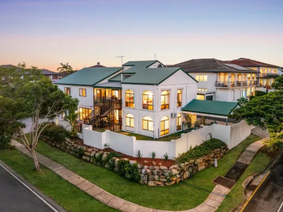 7 Highcrest Avenue, Wavell Heights, Qld 4012