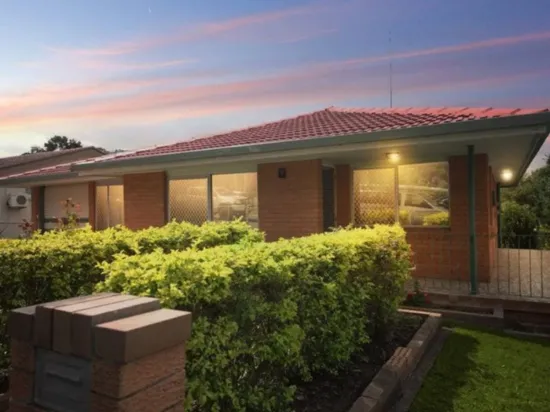 7 Honeysuckle Street, Mansfield, Qld 4122