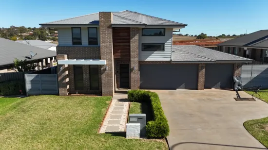 7 Hydrangea Avenue, Parkes, NSW 2870