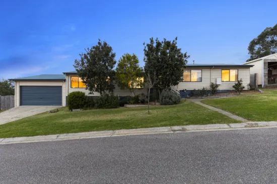 7 Kathryn Close, Pakenham, Vic 3810